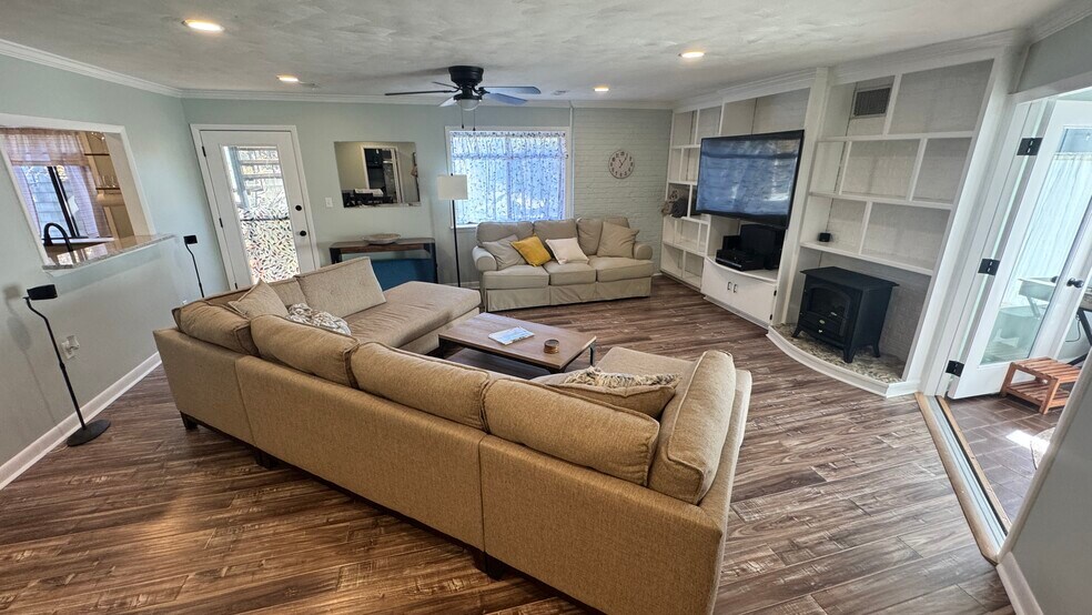 Building Photo - 2810 Wiigwaas Ln