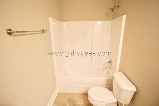 Building Photo - 5525 Park Side Rd