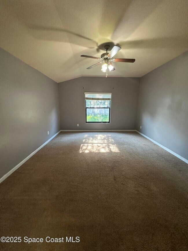 Building Photo - 464 Dryden Cir