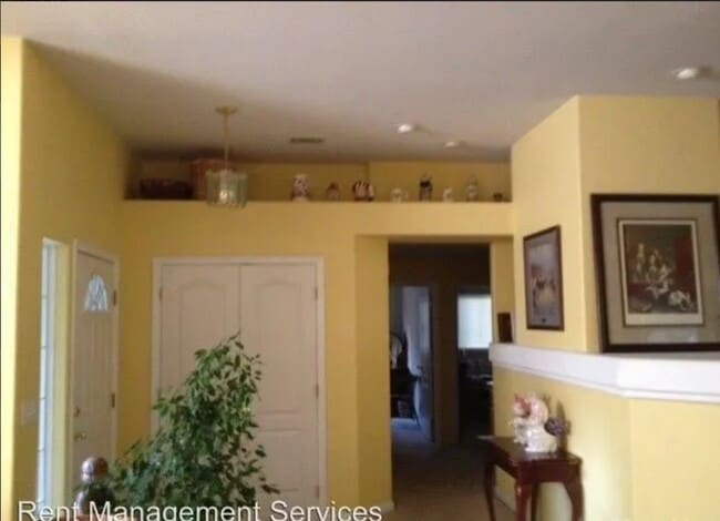 Building Photo - 1000 Teal Ct