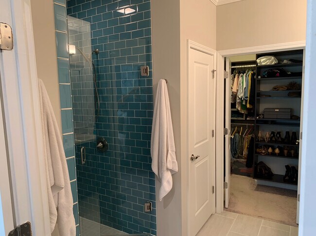 Building Photo - 955 Opelousas Way