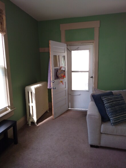 Building Photo - 406 E Lima St