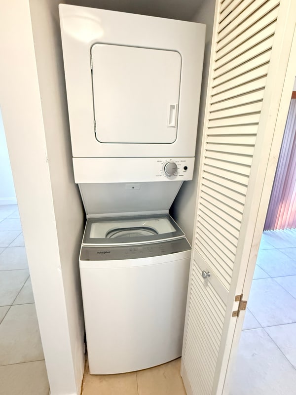 Building Photo - 9720 Hammocks Blvd