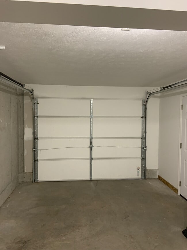 Building Photo - 204 Betsinger Rd