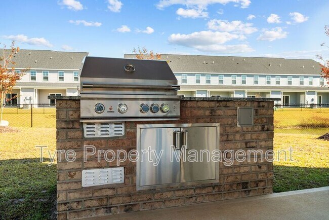 Building Photo - 2608 Sailor Rose Ln