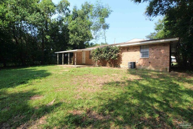 Building Photo - 316 E Garfield Dr