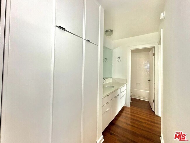 Building Photo - 5805 W 8th St