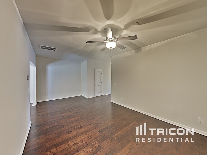 Building Photo - 115 Hickory Sta Ln