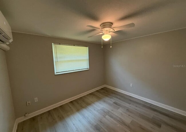 Building Photo - 5904 Kingsview Ln