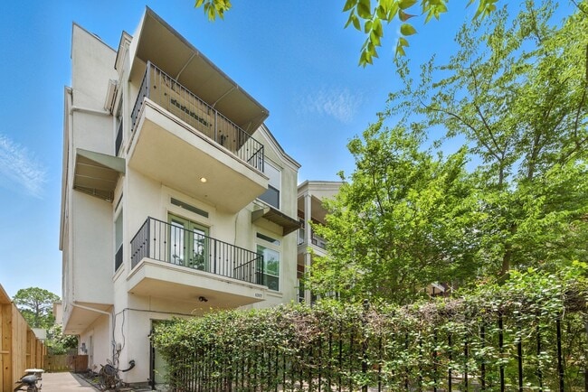 Building Photo - 1317 Bomar St