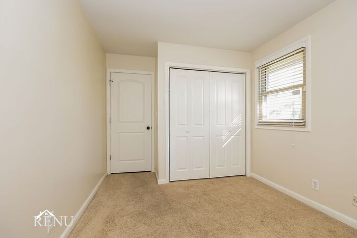 Building Photo - 116 Marshall Ct