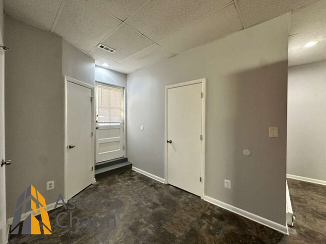 Building Photo - 3519 Rosekemp Ave