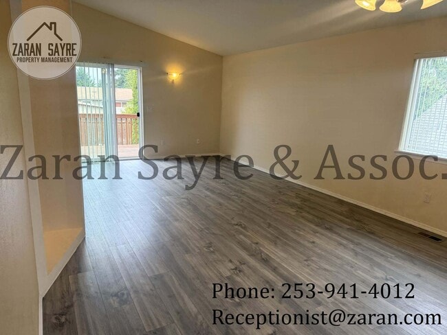 Building Photo - 109- Lovely home on Tacoma's Eastside!