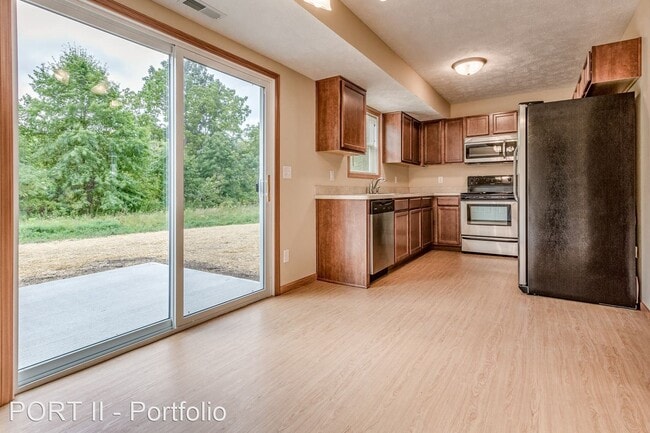Building Photo - 3 br, 1 bath House - 377 Station 44 Pl Uni...