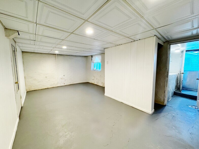 Basement studio space - 3808 Fairview Ave