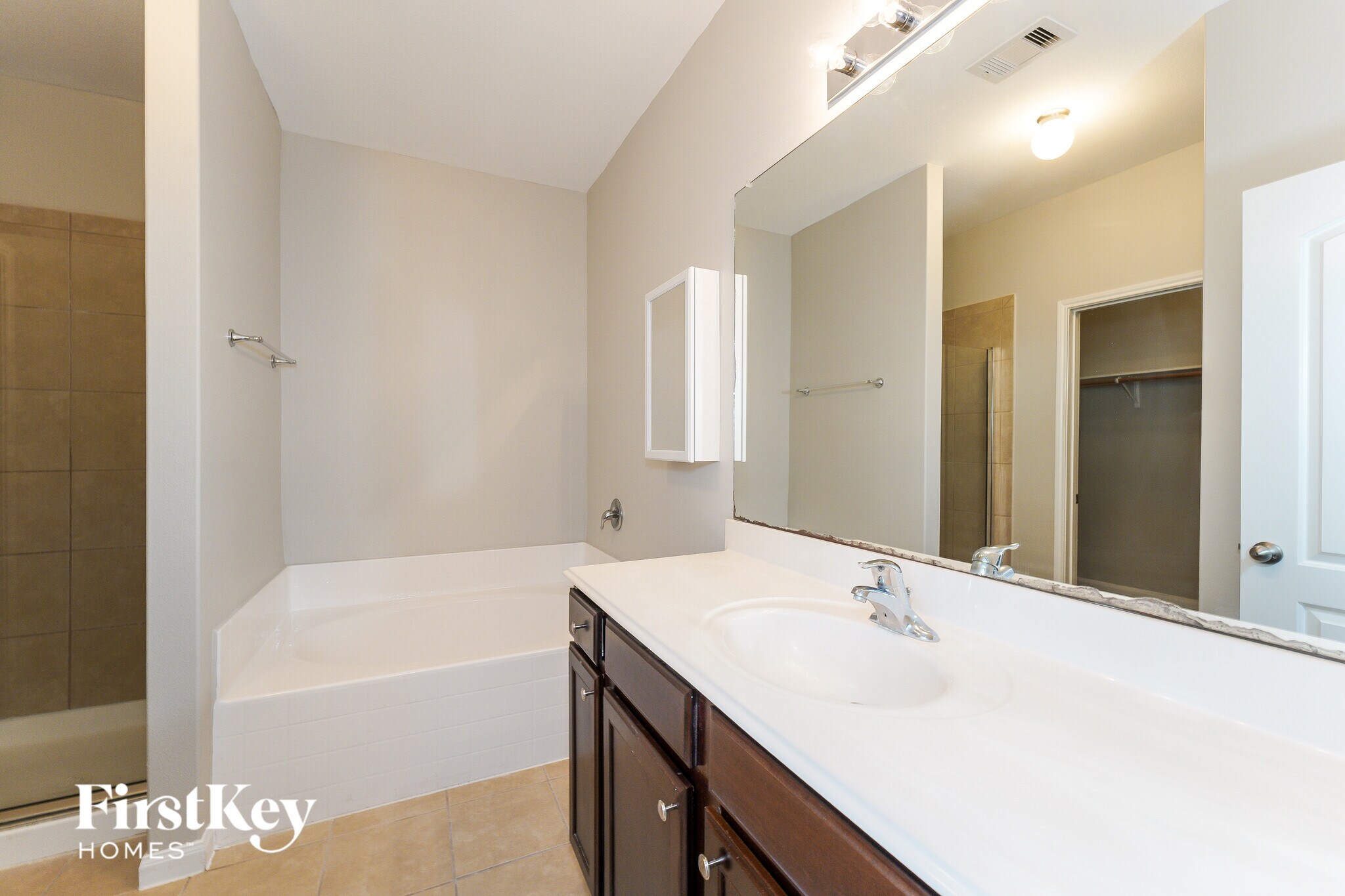 Building Photo - 5026 Manor Stone Ln