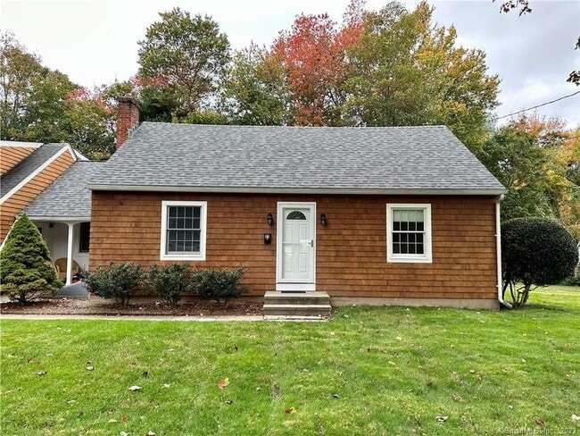 Primary Photo - 31 Cottage Pl