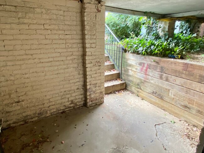 Building Photo - 1445 Clifton St NW