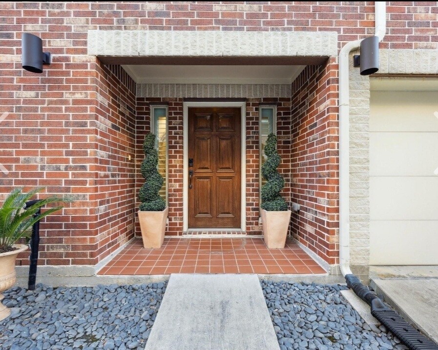 Building Photo - 548 Westcross St