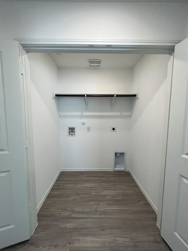 Building Photo - 7314 Silos Rdg