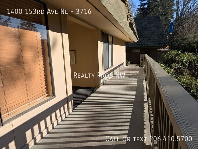 Building Photo - 1400 153rd Ave NE