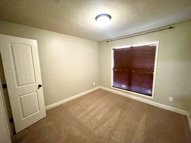 Building Photo - 3/2 for Rent in Wellington!