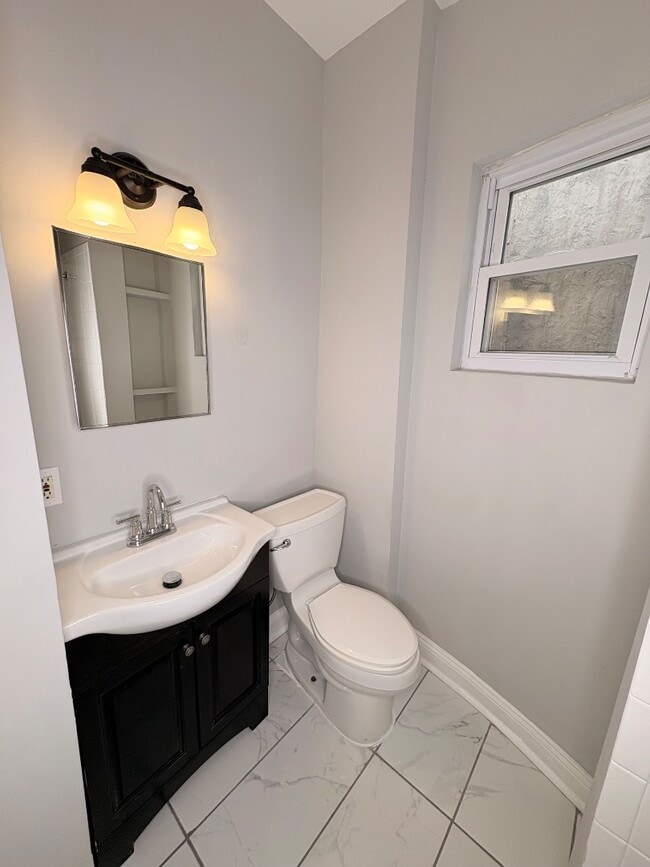 Building Photo - 2356 McCulloh St