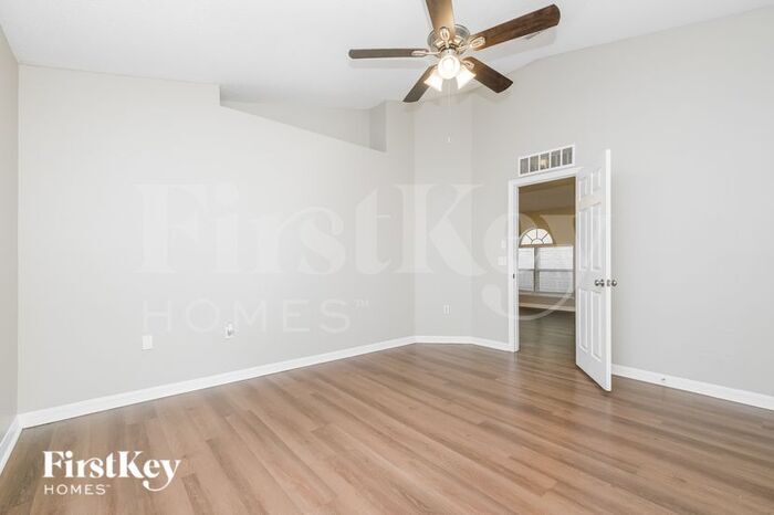 Building Photo - 1054 Brenton Leaf Dr