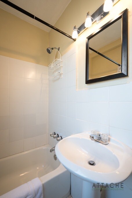 Building Photo - 10 Ashby Street Unit D, Alexandria, VA 22305
