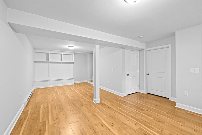 Building Photo - 145 Driftway