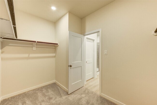 Building Photo - 21526 George Wayne Wy