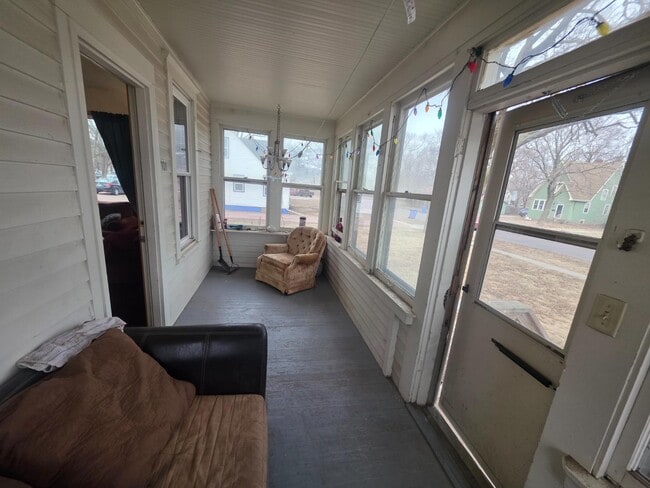 Building Photo - 445 N Plum St