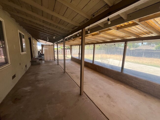 Building Photo - Cozy three bedroom home for rent