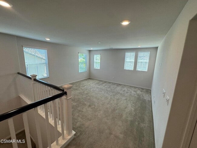 Building Photo - 446 Almond Ln