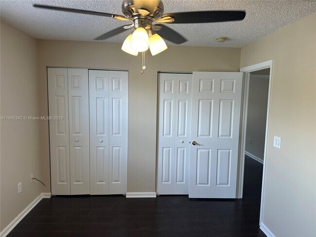 Building Photo - 4955 SW 166th Ave