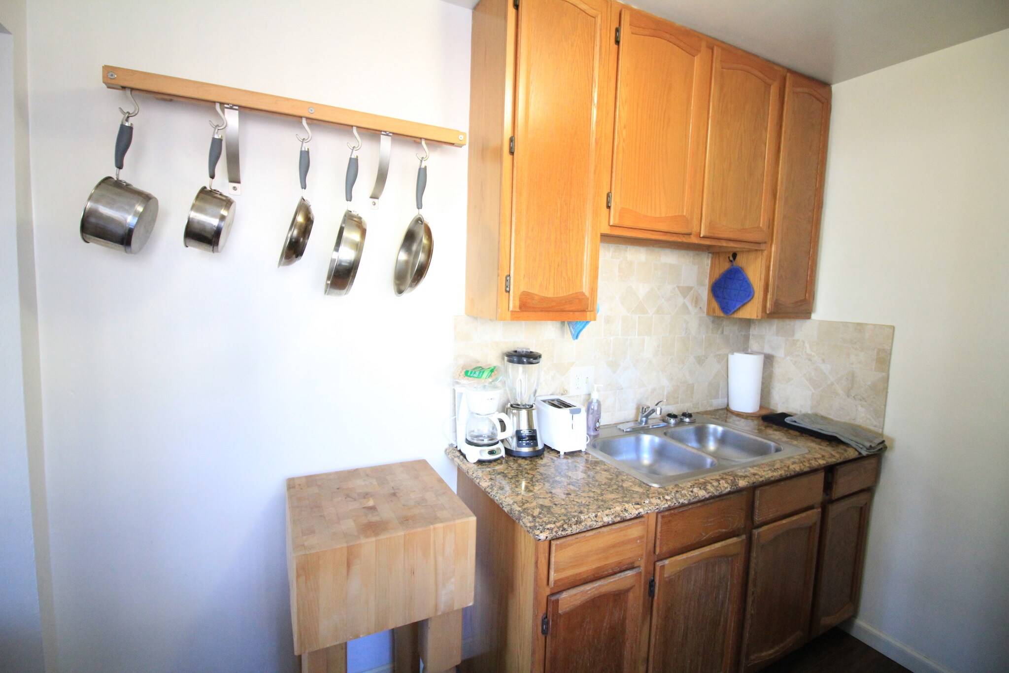 Building Photo - 2826 Mission Blvd