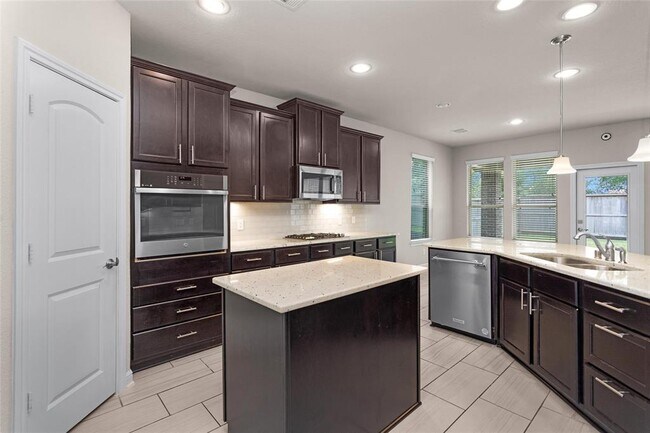 Building Photo - 236 Redwood Cyn Trl