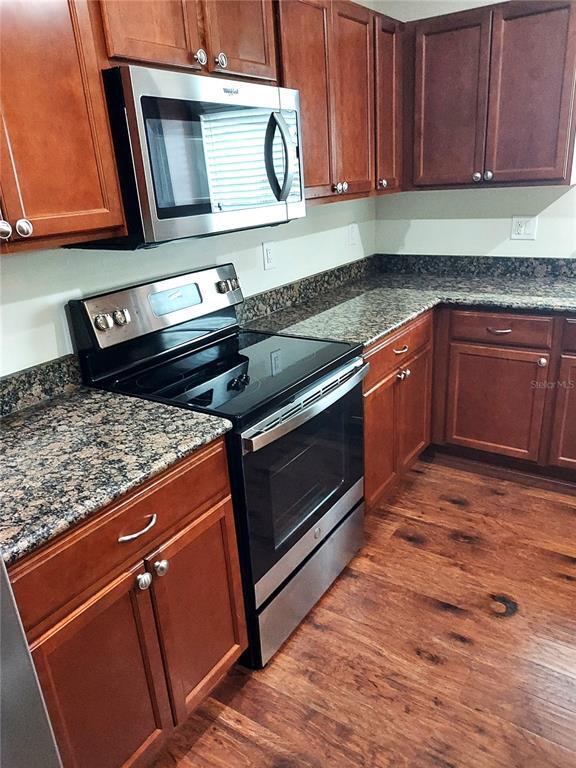 Building Photo - 4726 Somerset Hill Ln