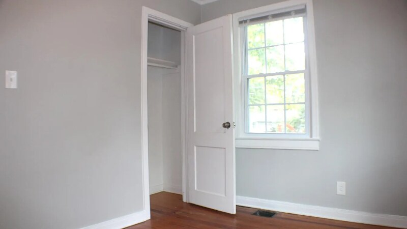 Building Photo - 3816 The Plaza