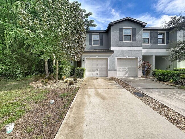 Building Photo - 23213 Willow Glen Way