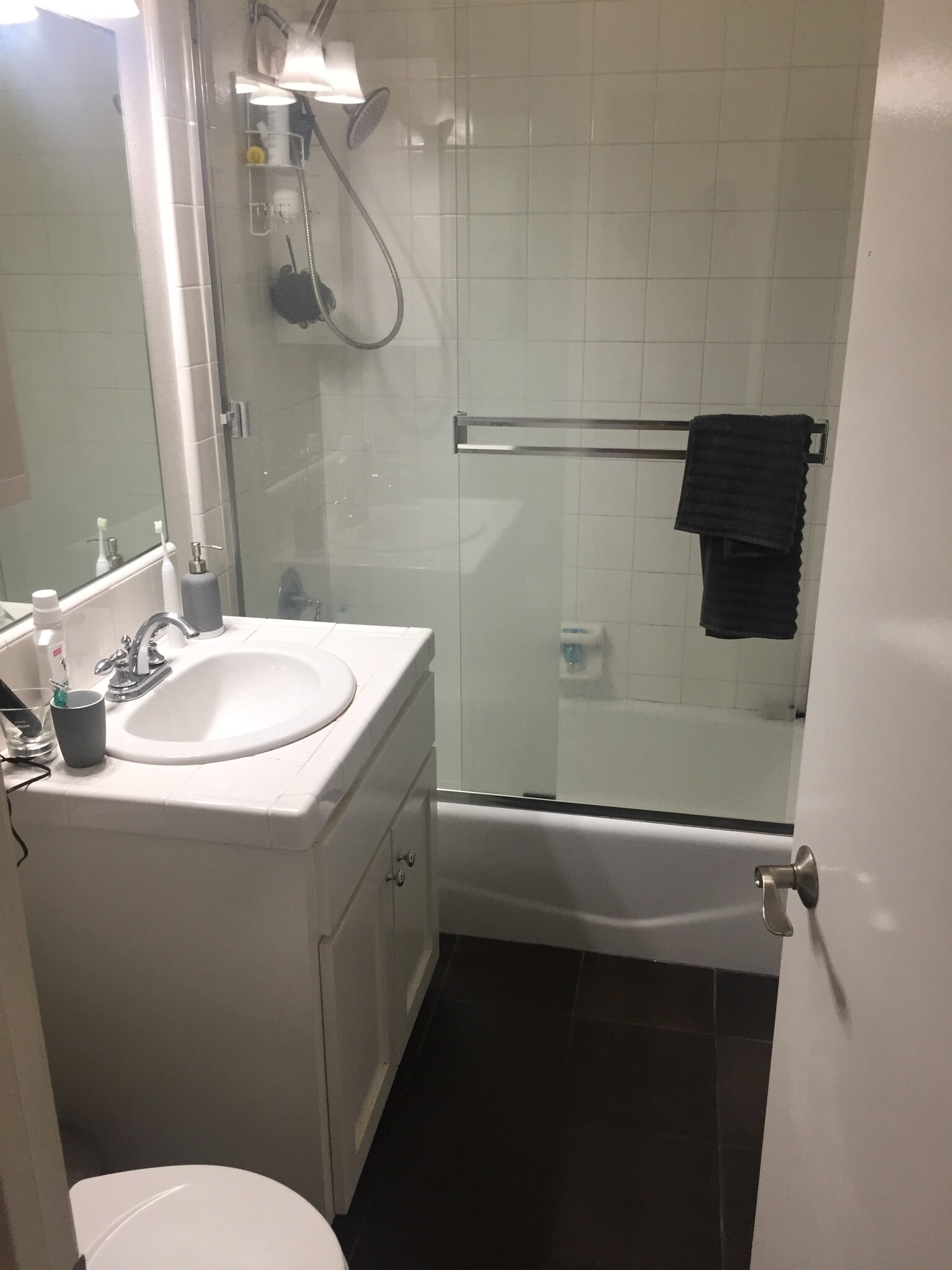 bathroom - 306 4th St