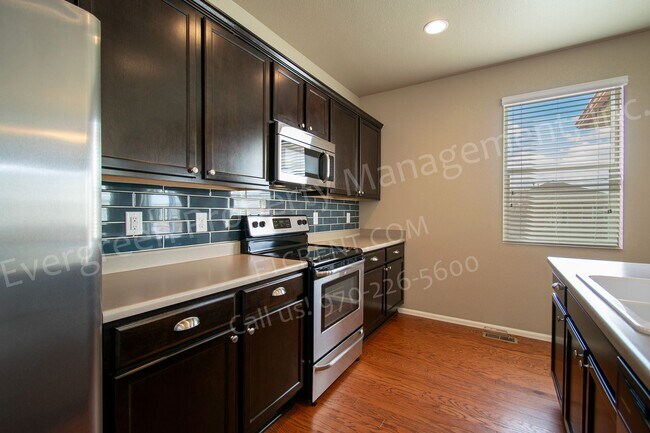 Building Photo - 6807 Grainery Rd