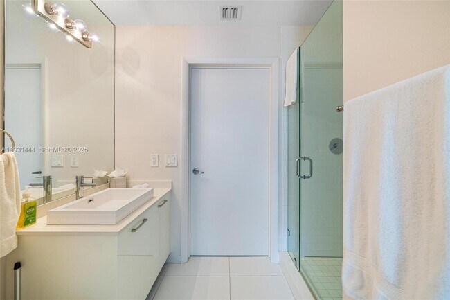 Building Photo - 151 SE 1st St