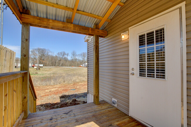Building Photo - 295 Seays Rd