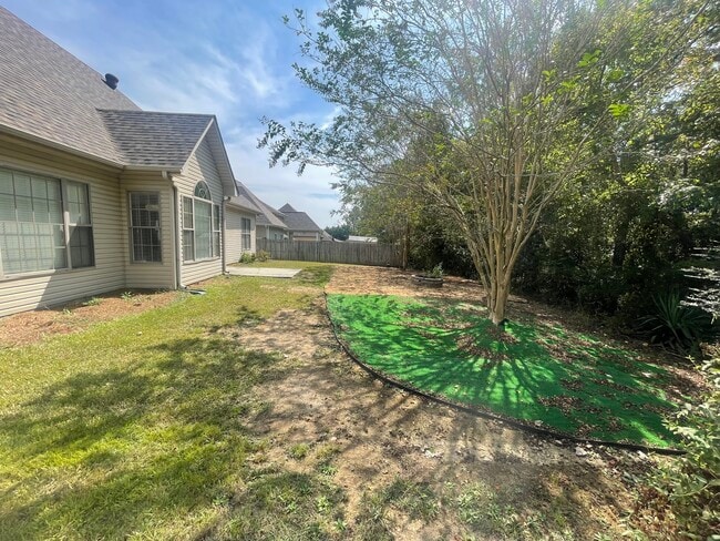 Building Photo - 237 Camden Lake Dr