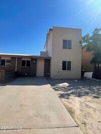 Building Photo - 864 Barandal Dr