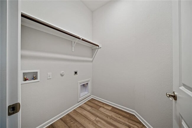 Building Photo - 136 Osceola Dr