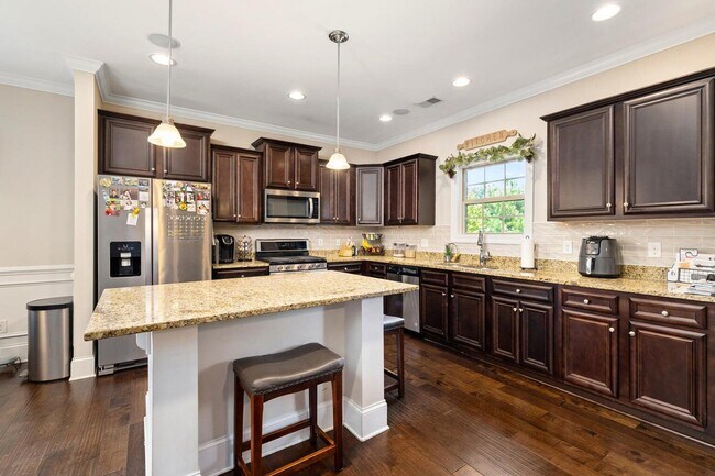 Building Photo - 575 Curlew Cir
