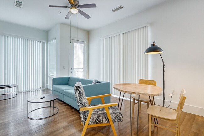 Building Photo - 1508 Blodgett St