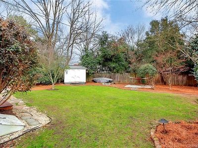 Building Photo - 3419 Country Club Dr